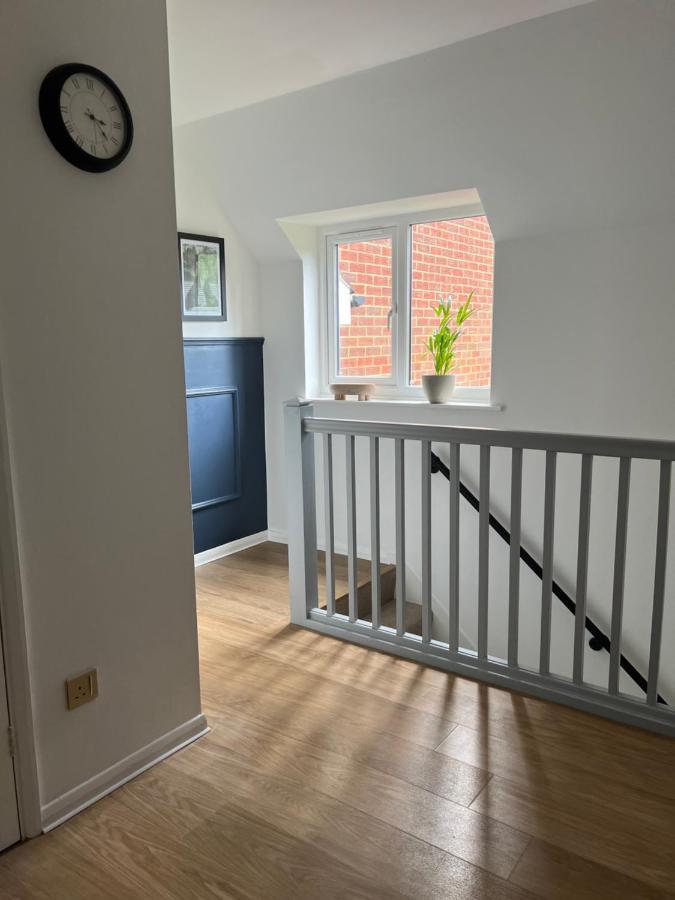 The Raven'S Loft By Harry Potter Apartment Watford  Exterior foto