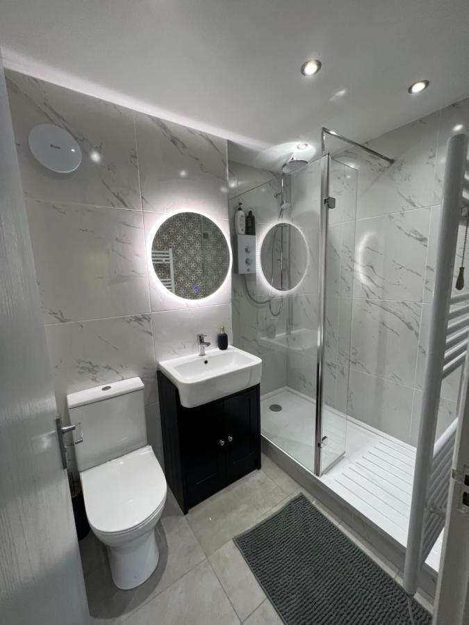 The Raven'S Loft By Harry Potter Apartment Watford  Exterior foto