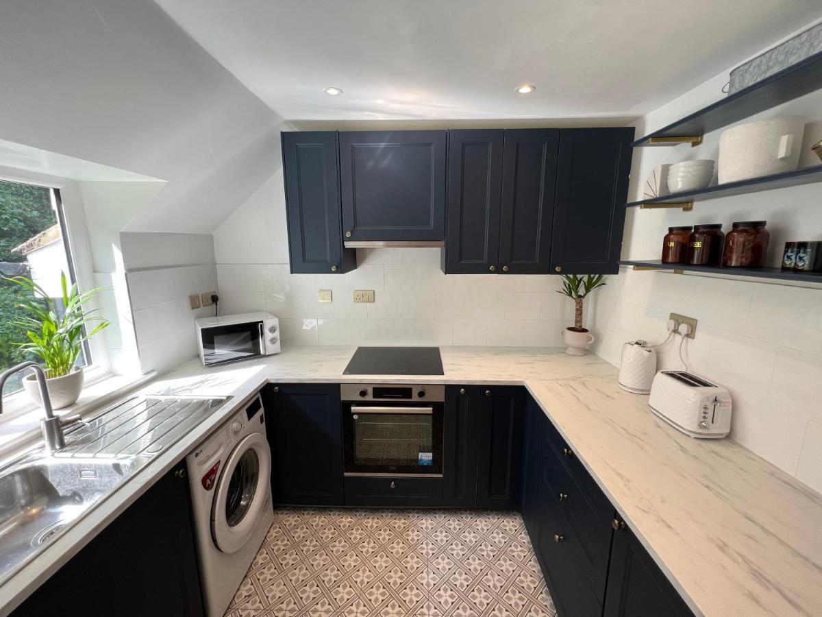 The Raven'S Loft By Harry Potter Apartment Watford  Exterior foto