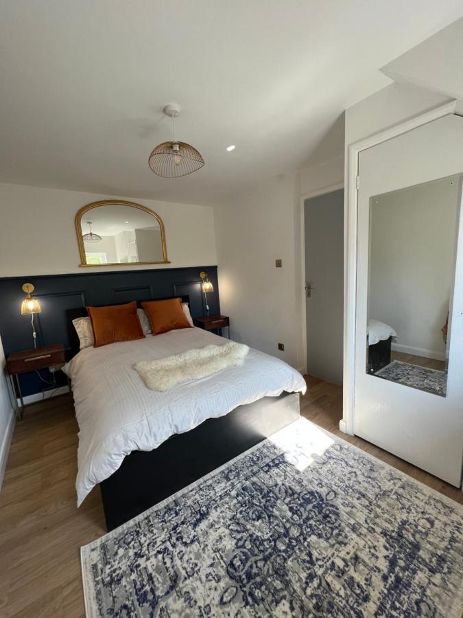 The Raven'S Loft By Harry Potter Apartment Watford  Exterior foto
